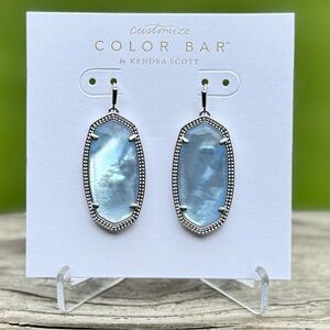 NWOT Kendra Scott Elle Periwinkle Illusion Earrings Silver Tone